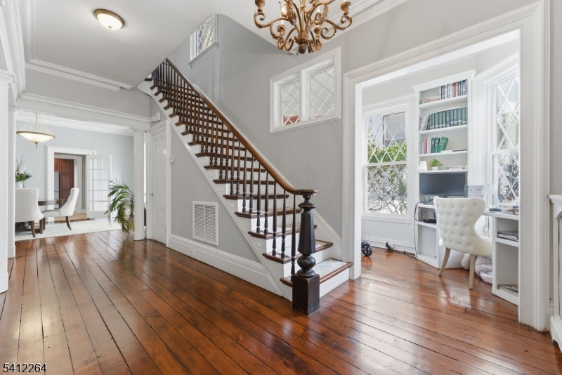 101 E Palisade Ave