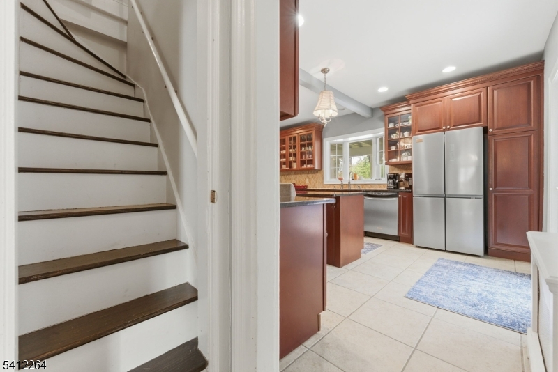 101 E Palisade Ave