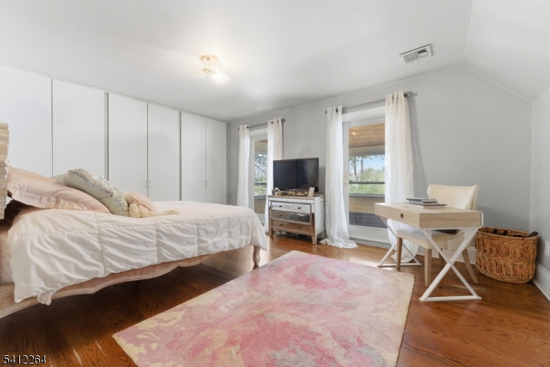 101 E Palisade Ave