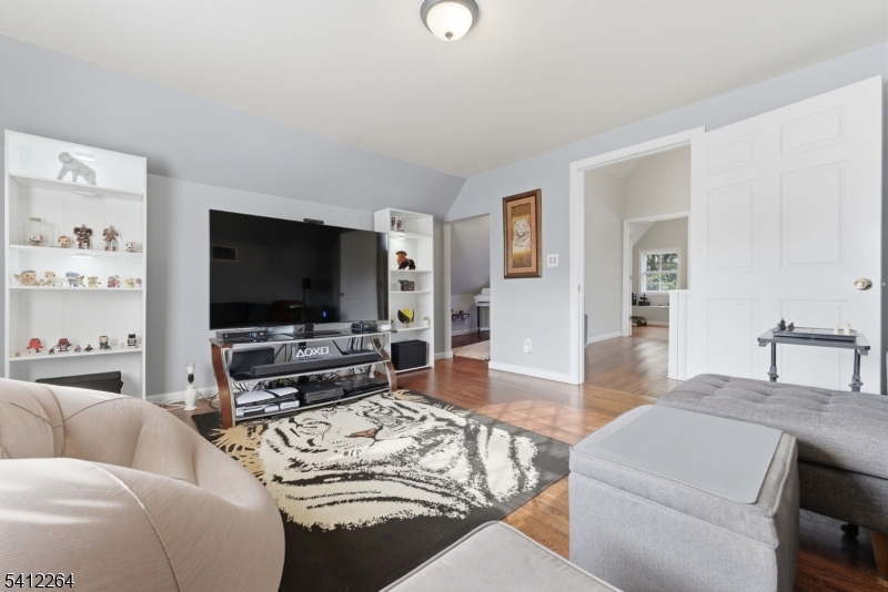 101 E Palisade Ave