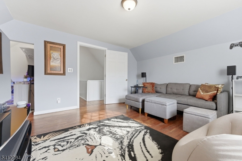 101 E Palisade Ave