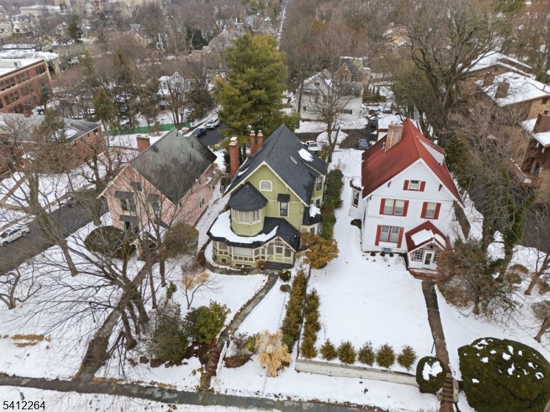 101 E Palisade Ave