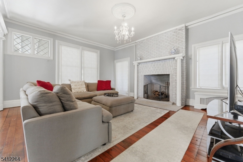 101 E Palisade Ave