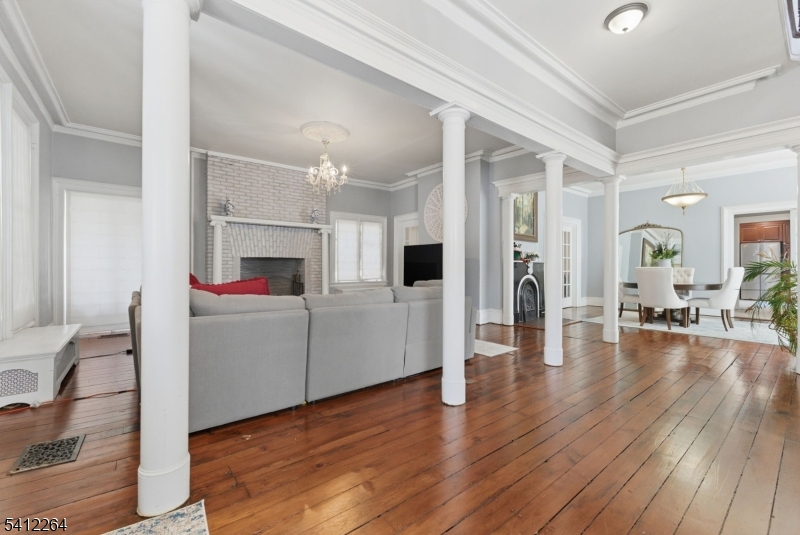 101 E Palisade Ave