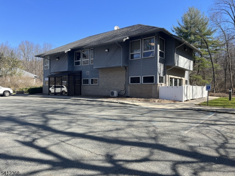 280 Newton Sparta Rd #4.04