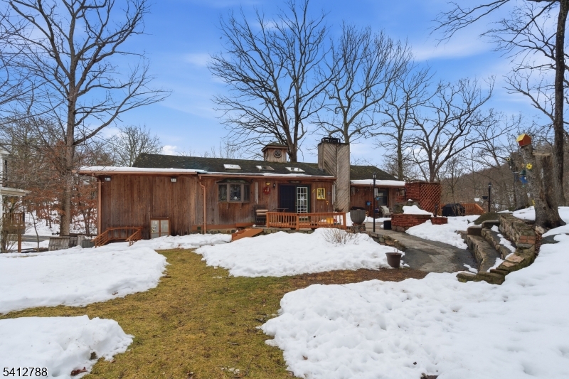 543 Lakeside Ave
