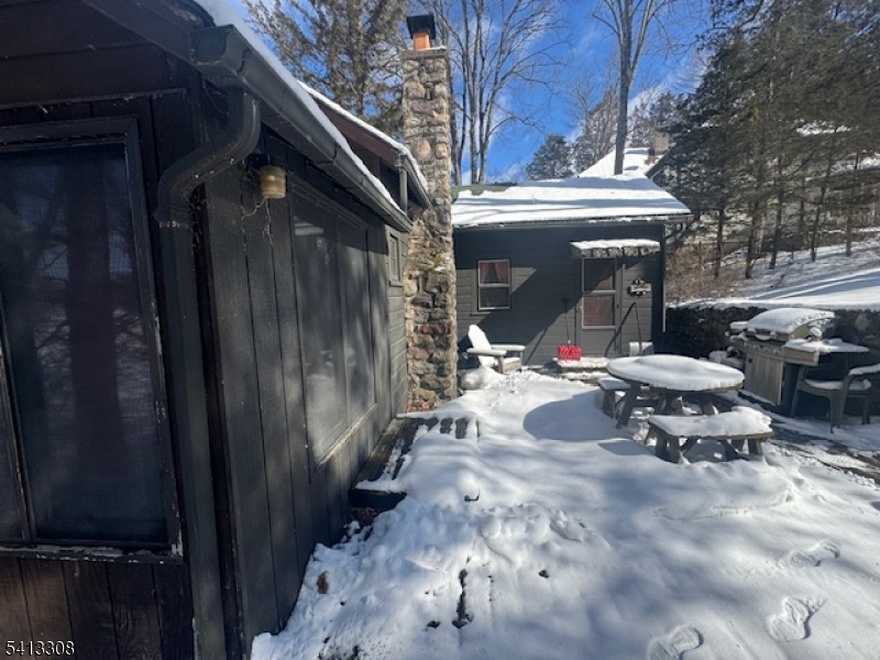 1031 County Road 619