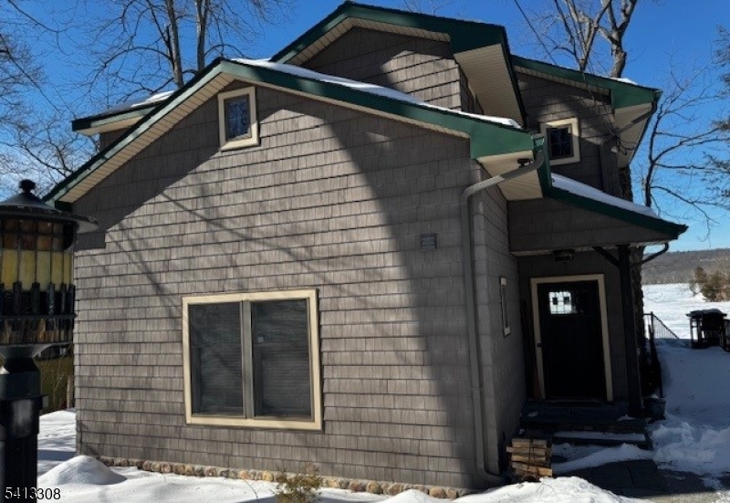 1031 County Road 619