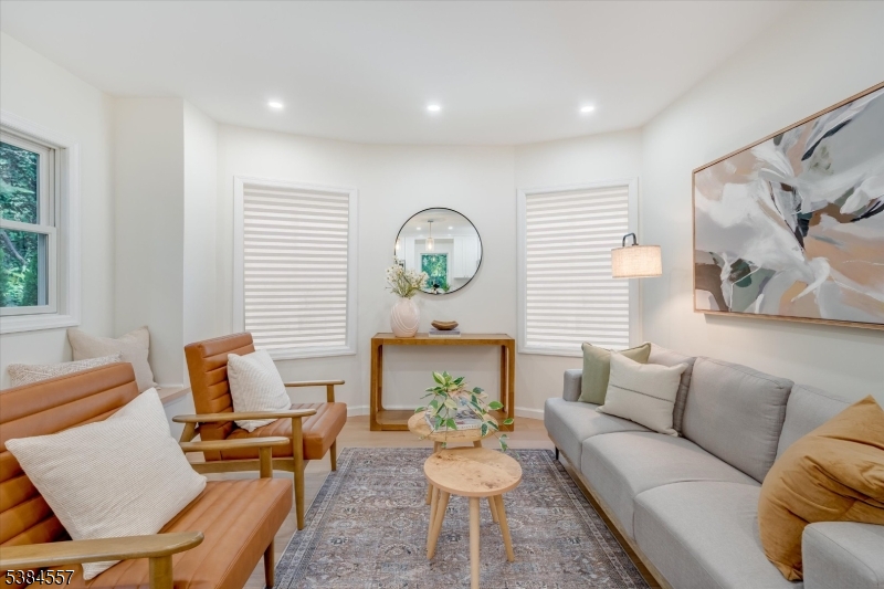 5 Brookside Drive