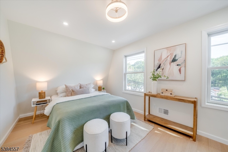 5 Brookside Drive