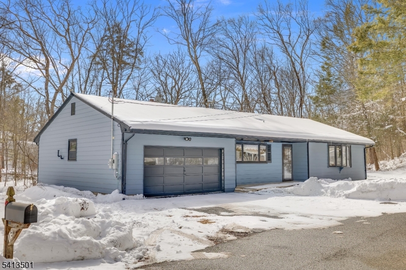 15 Winding Brook Way