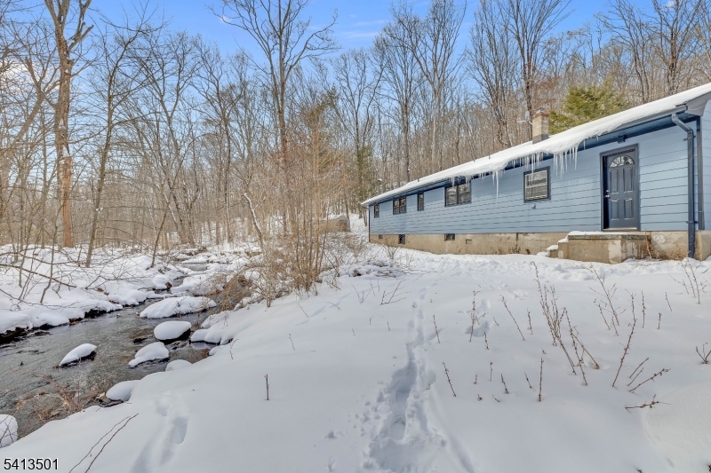 15 Winding Brook Way