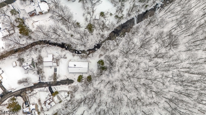 15 Winding Brook Way