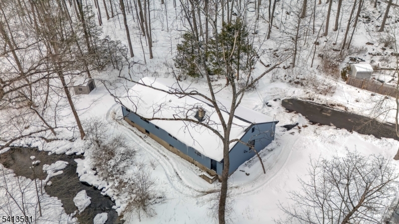 15 Winding Brook Way