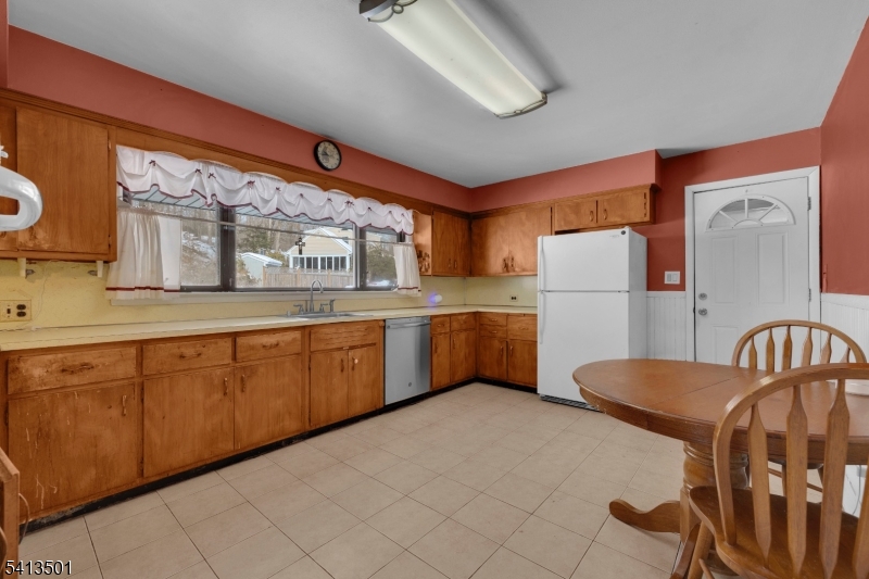 15 Winding Brook Way