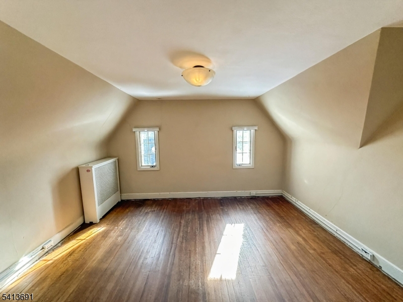 112 Oxford Pl