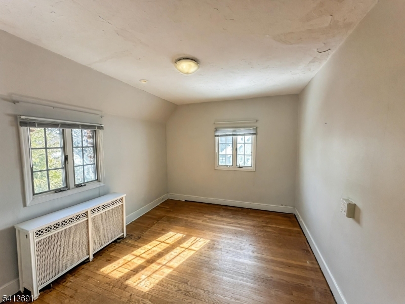 112 Oxford Pl