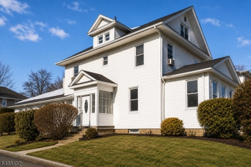 1200 Salem Ave