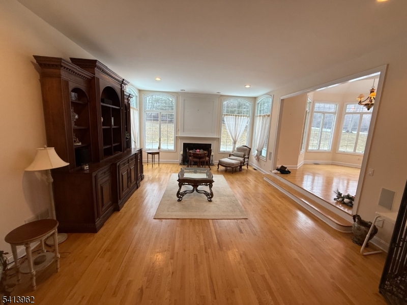 6 Trout Brook Ct