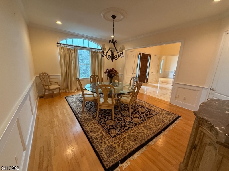 6 Trout Brook Ct