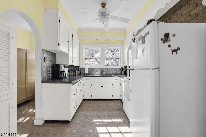 38 Hillside Ave