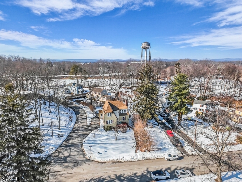 38 Hillside Ave