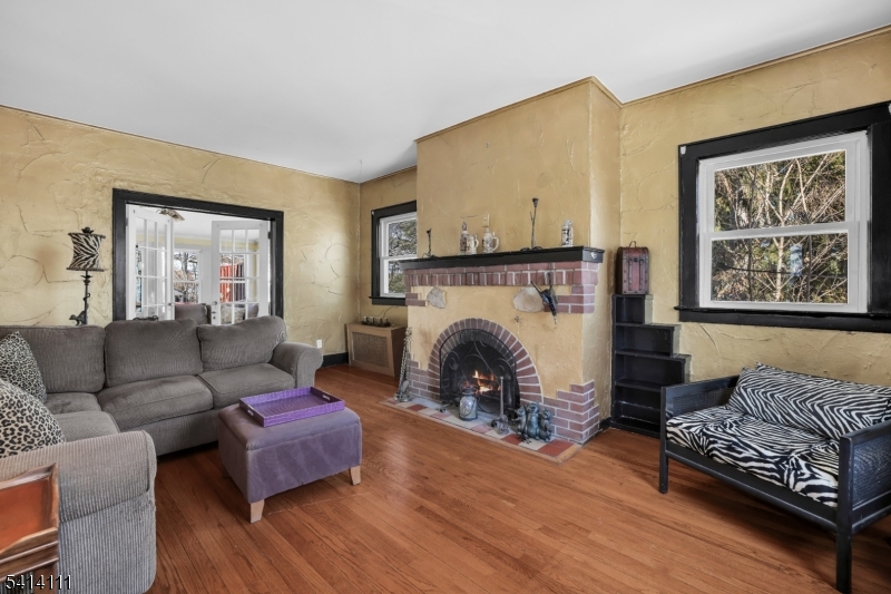 38 Hillside Ave