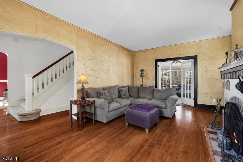 38 Hillside Ave