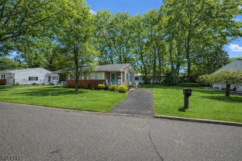 5 A Wyoming Ave