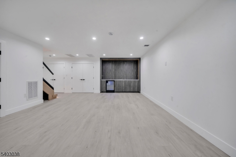 801 Godwin Rd