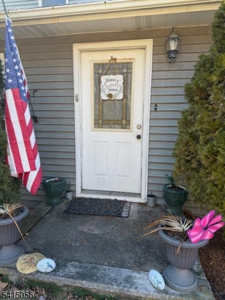 38 Highland Lakes Rd