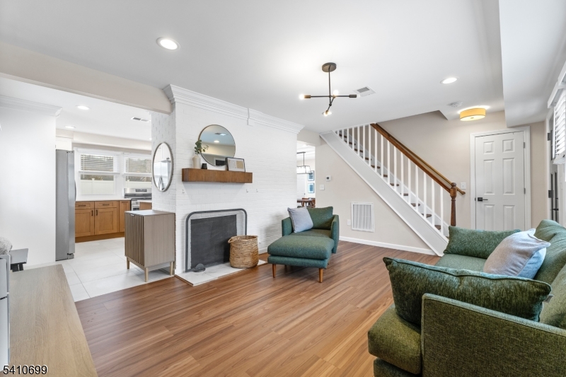 122 Greenbrook Rd