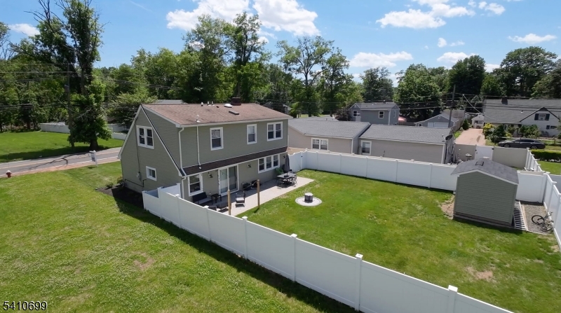 122 Greenbrook Rd