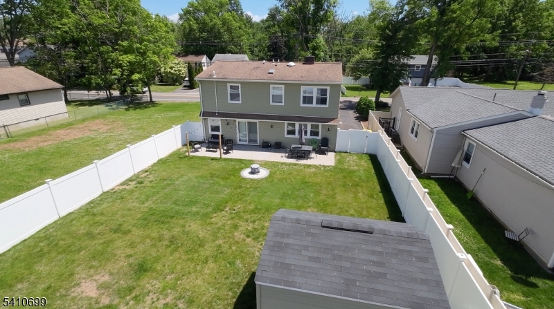 122 Greenbrook Rd