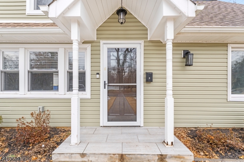 122 Greenbrook Rd