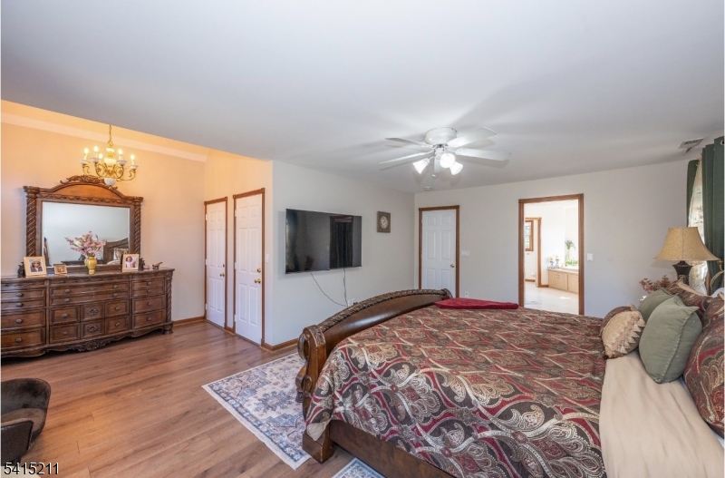 10 Mountain View Dr