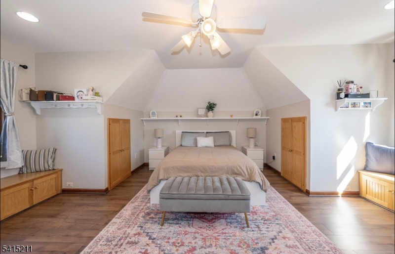 10 Mountain View Dr