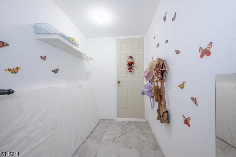 10 Mountain View Dr