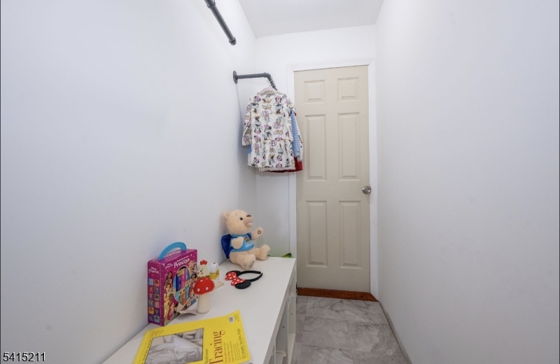 10 Mountain View Dr