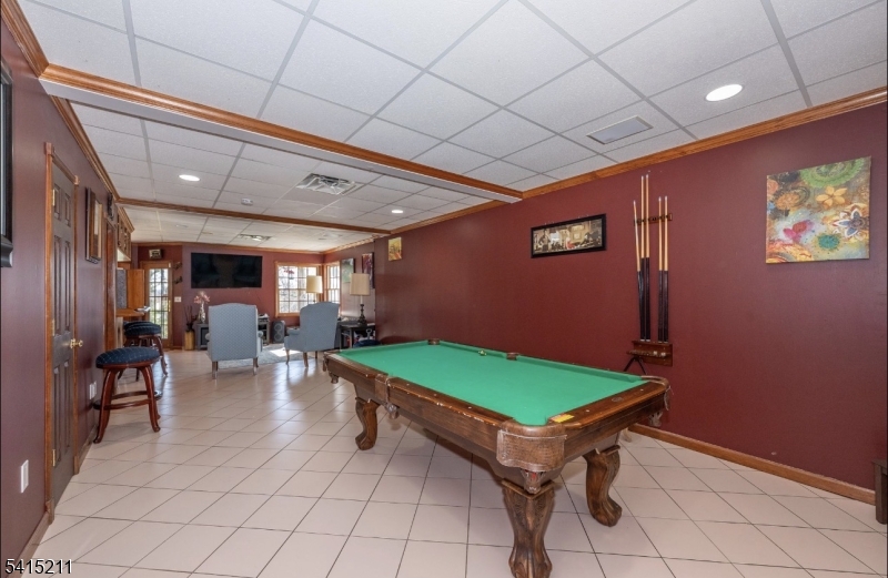 10 Mountain View Dr
