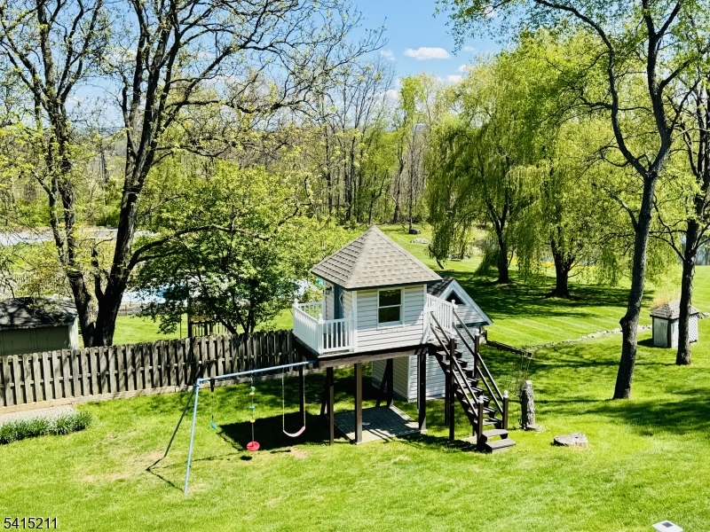 10 Mountain View Dr