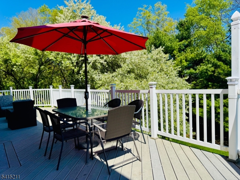 10 Mountain View Dr