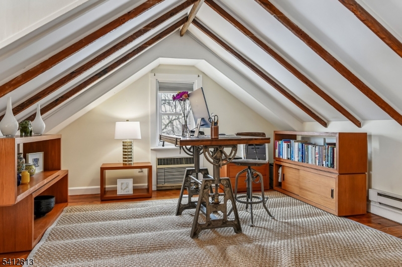 31 Nassau Rd