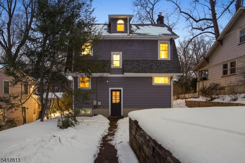 31 Nassau Rd