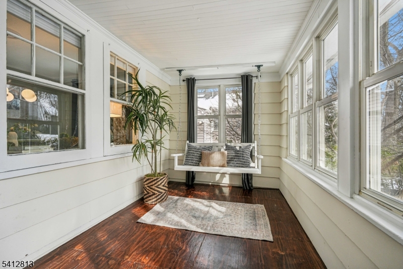 31 Nassau Rd