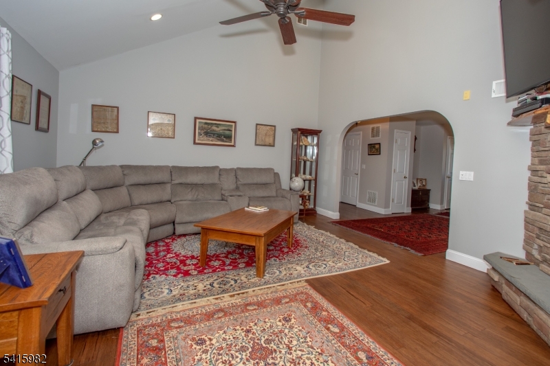 6 Clydesdale Ridge Rd