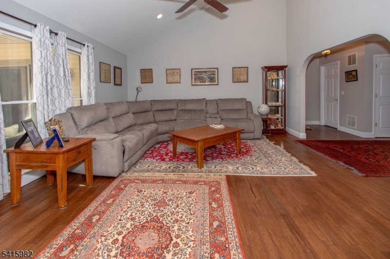 6 Clydesdale Ridge Rd