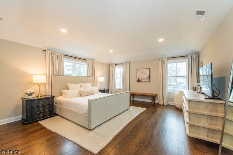 13 Mount Pleasant Pkwy