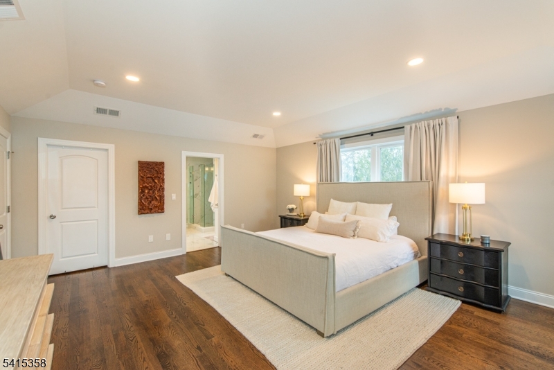 13 Mount Pleasant Pkwy