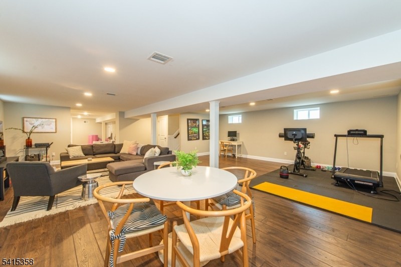 13 Mount Pleasant Pkwy